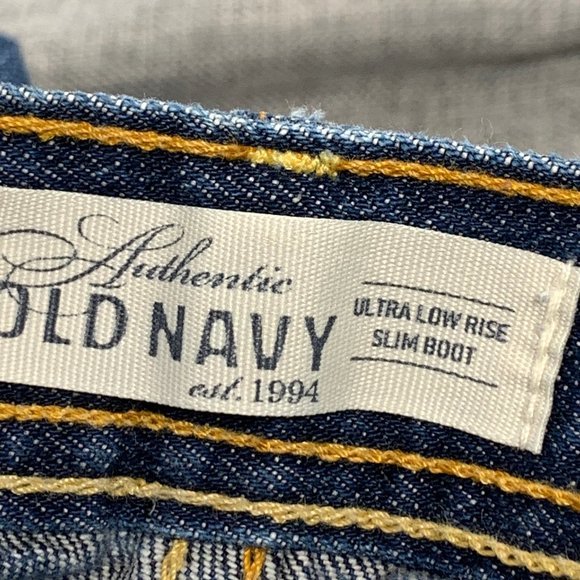 Old Navy Ultra Low‎ Rise Slim Boot Jeans 100% Cotton Size 6 Distressed Button - Picture 3 of 15